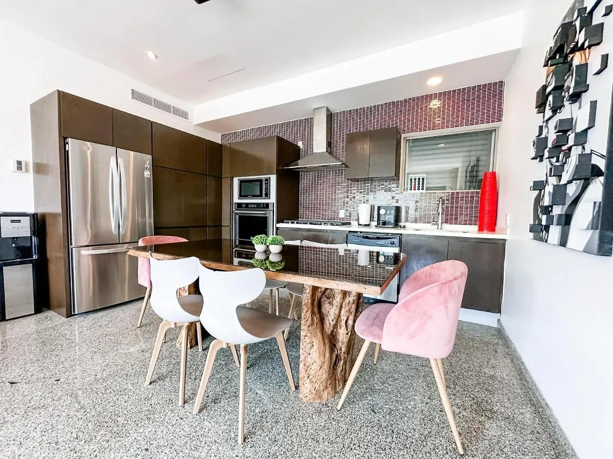 In 21 Trendy Condo Free Wifi Mamitas Beach Playa del Carmen Mexico
