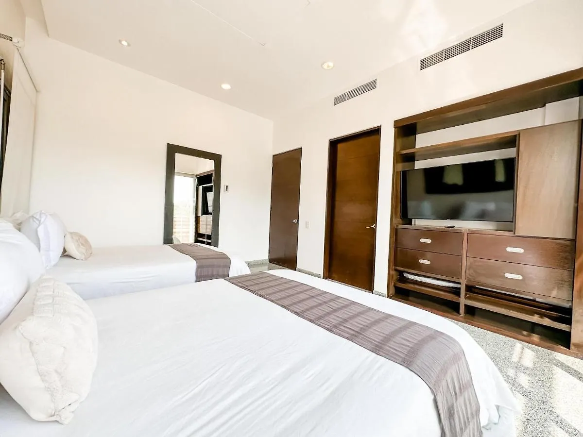 In 21 Trendy Condo Free Wifi Mamitas Beach Playa del Carmen México
