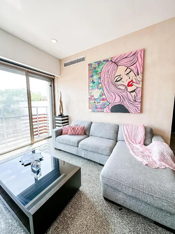 In 21 Trendy Condo Free Wifi Mamitas Beach Playa del Carmen México