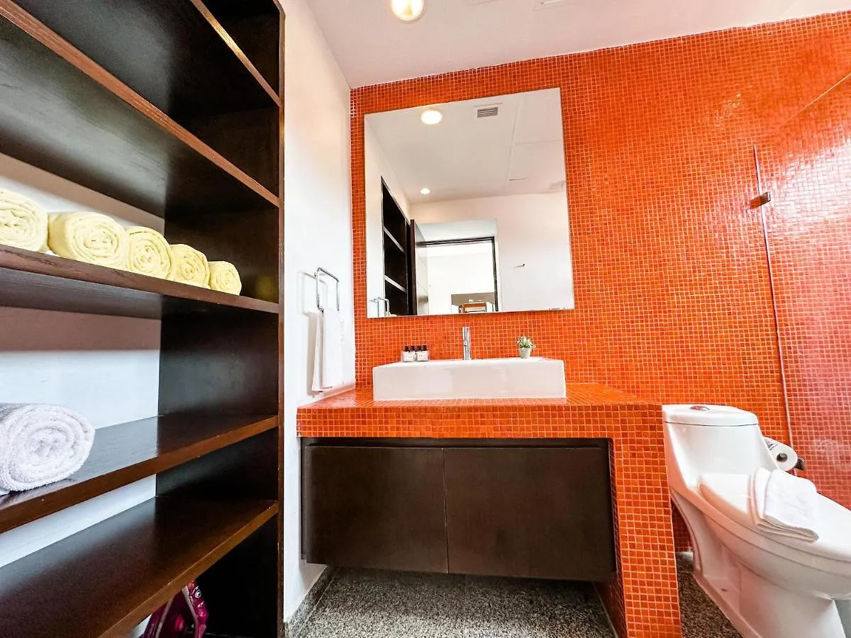In 21 Trendy Condo Free Wifi Mamitas Beach Playa del Carmen 0*,  México